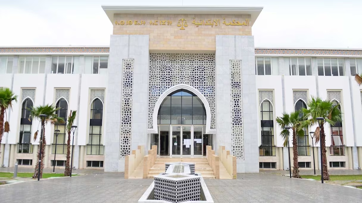 محكمة طنجة تدين رجلًا انتحل صفة امرأة