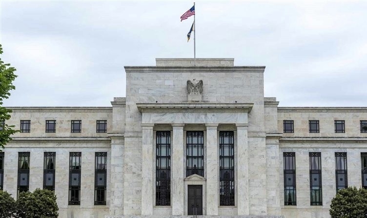 الفيدرالي الأمريكي يقرر تثبيت أسعار الفائدة عند 4.5%