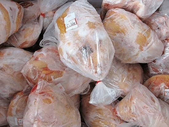 التموين: 125 جنيهاً سعر الدواجن المجمدة بالمجمعات الاستهلاكية