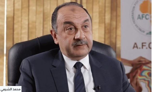 وزير قطاع الأعمال يهنئ البابا تواضروس الثاني والأخوة الأقباط
