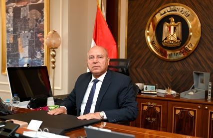 «الوزير» يلتقي المستثمرين الصناعيين بالإسماعيلية غداً