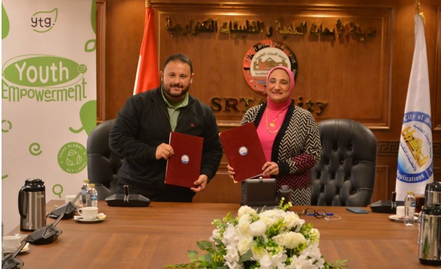 تعاون بين مدينة الأبحاث العلمية و«شباب بتفكر بالأخضر»