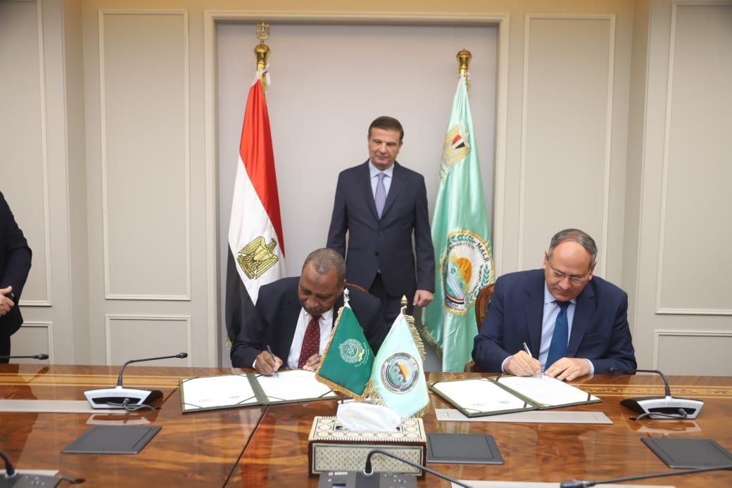 بروتوكول بين مركزي البحوث الزراعية والصحراء والمنظمة العربية