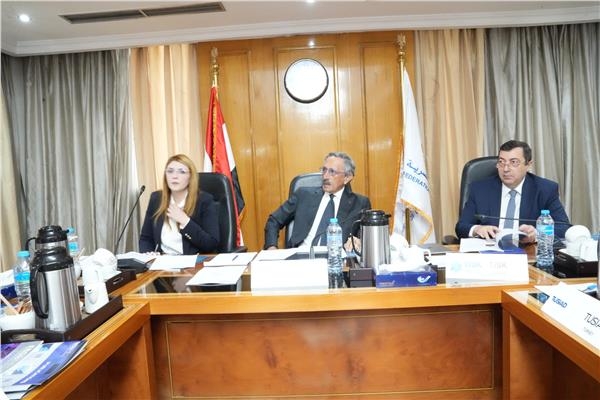طارق توفيق يطالب بالمرونة في تخصيص الأراضي وتحفيز الاستثمارات