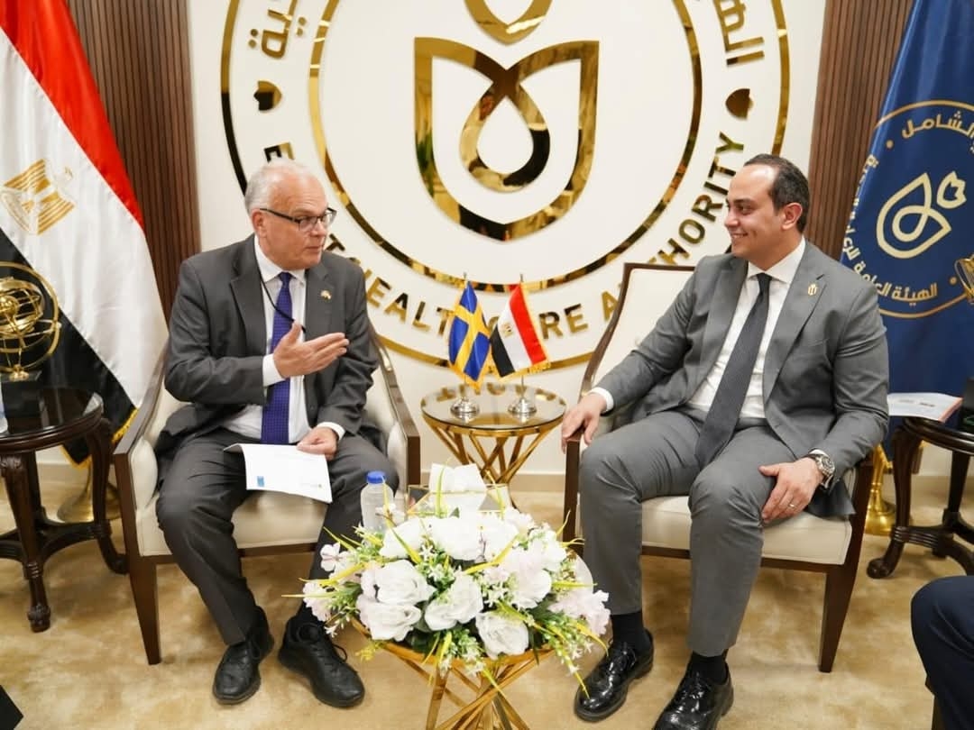 'السبكي' بحث آليات تنفيذ برنامج توأمة مع جامعة 'كارولينيسكا'
