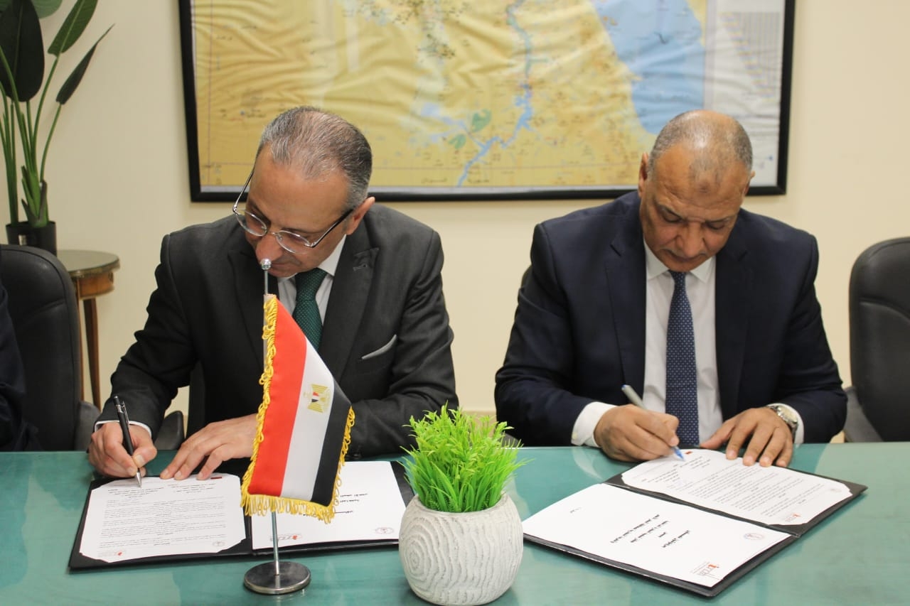 تعاون بين جهاز التجارة الداخلية والغرفة التجارية بالبحر الأحمر