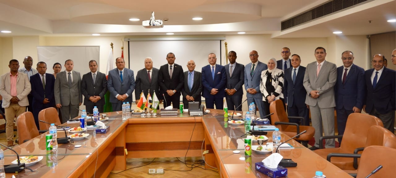 البنك الزراعي المصري يستقبل وزير زراعة مدغشقر لبحث سبل التعاون