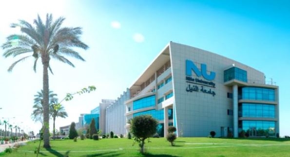 طلاب جامعة النيل في زيارة لأكاديمية مصر للطيران
