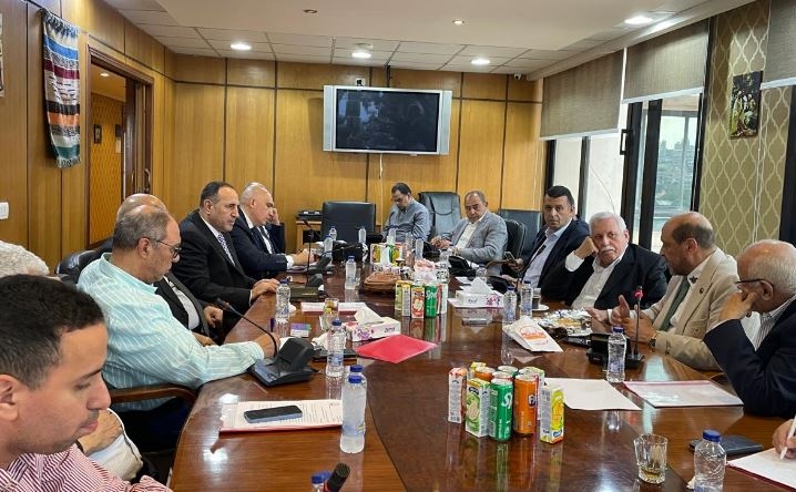 غرفة الصناعات النسيجية تبحث تحديات التراخيص ورسوم الصيانة