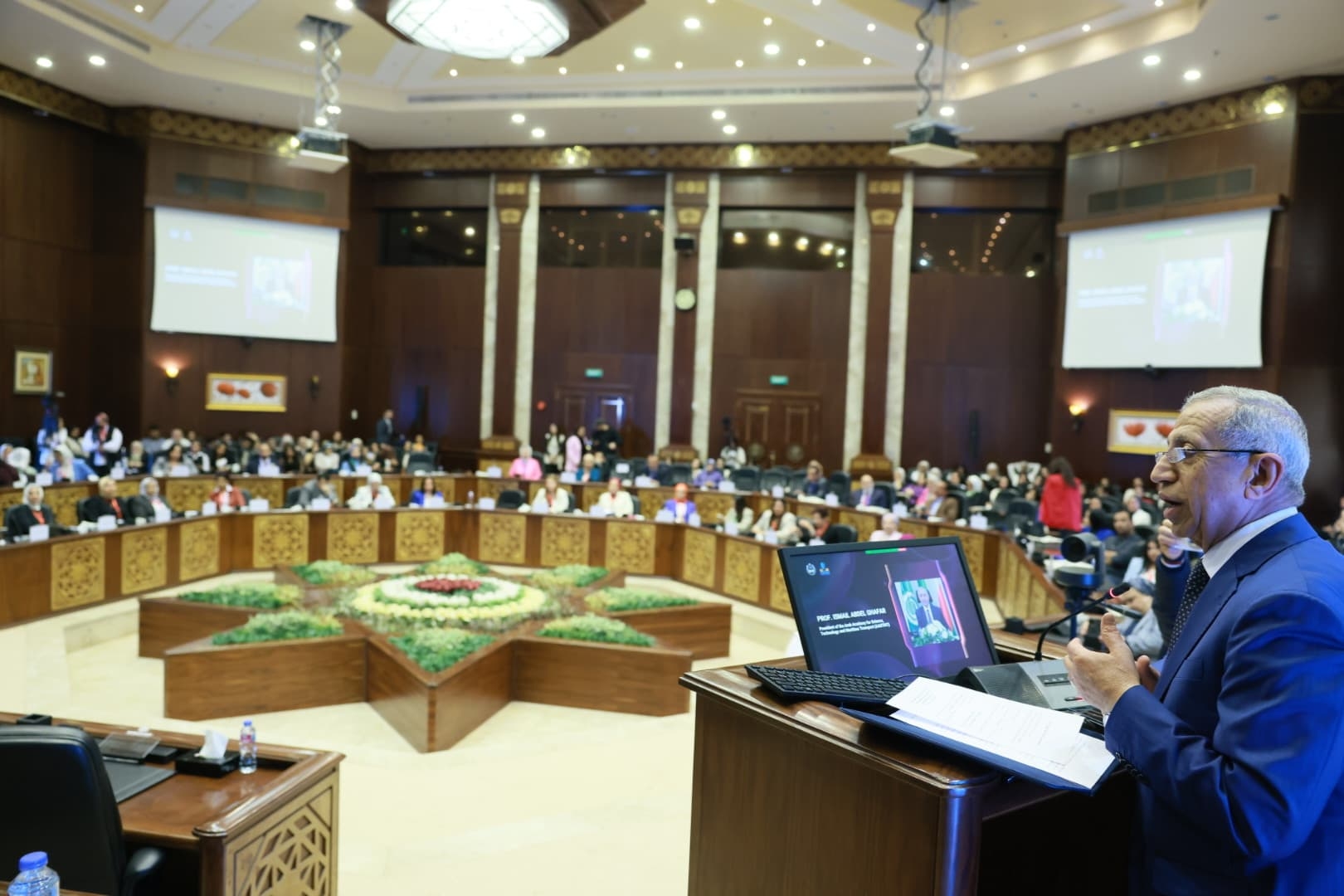 انطلاق المؤتمر الدولي الثالث 'LANACOM 2025' بالأكاديمية العربية