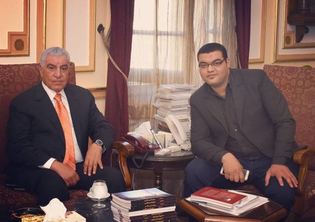 مستشار زاهي حواس يكشف كواليس الحوار المثير للجدل مع جو روجان