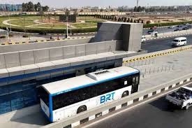 النقل: خطة مرورية رادعة لمنع استخدام مسارات الأتوبيس الترددي