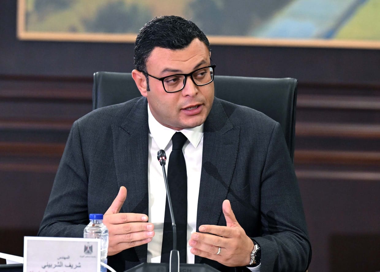 وزيرا الكهرباء والإسكان يستعرضان أزمة انقطاع الكهرباء بالجيزة