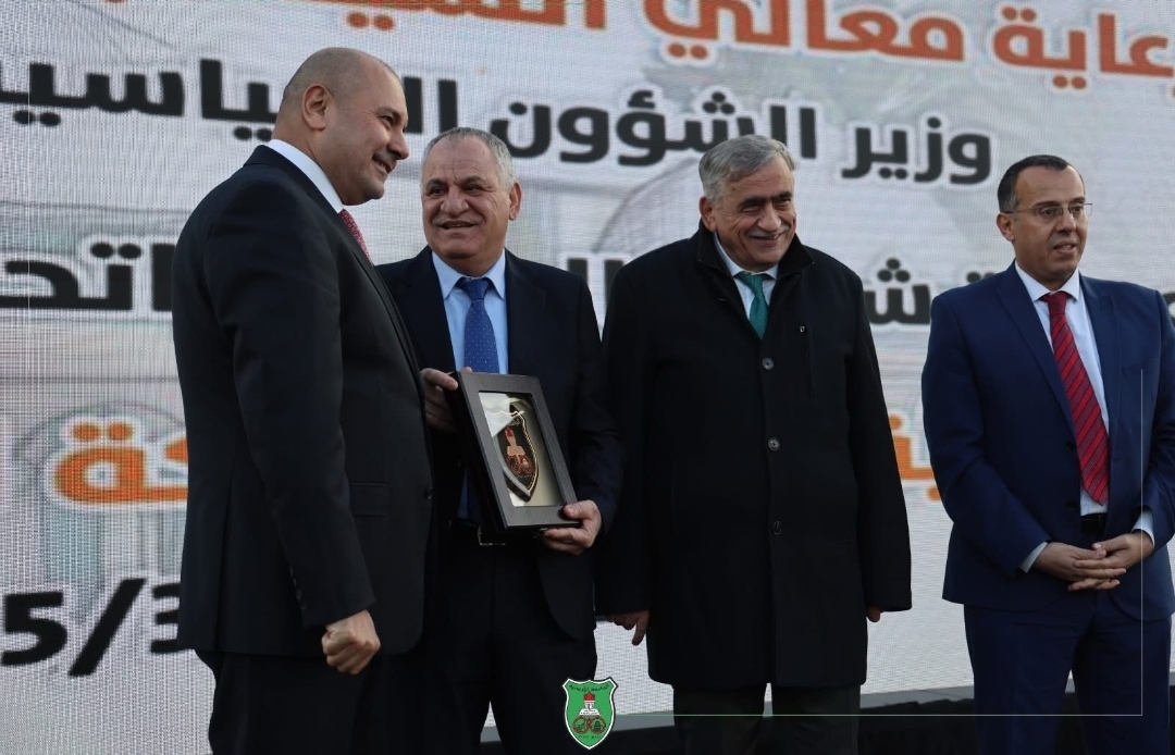 البنك الإسلامي الأردني يكرم الفائزين بمسابقات حفظ القرآن الكريم والأحاديث النبوية الشريفة في الجامعة الأردنية بذكرى الاحتفال بمعركة الكرامة