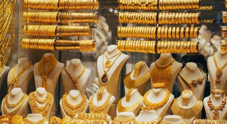 الذهب يواصل رحلة التحليق مسطرًا مستويات جديدة
