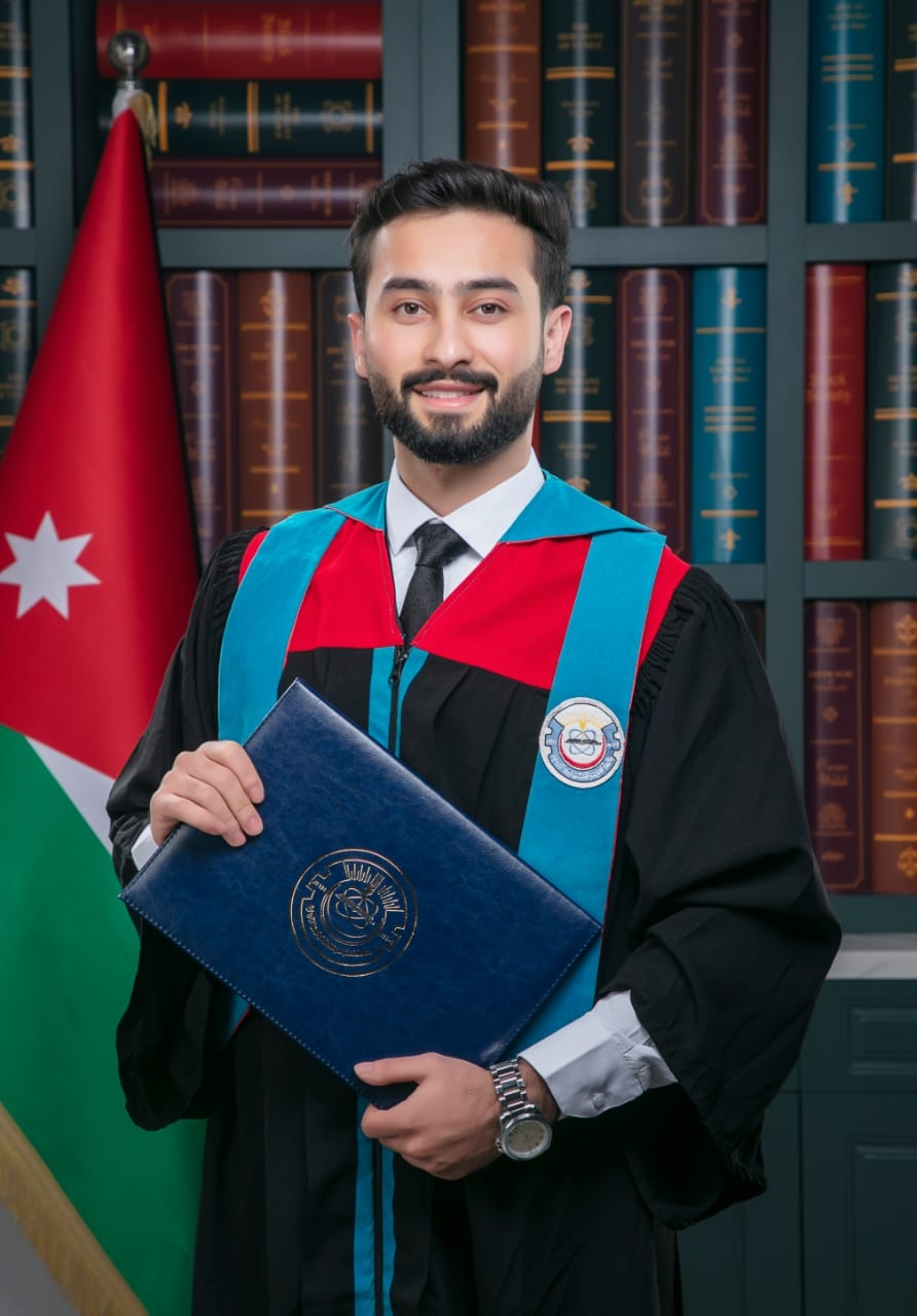 الدكتور أكثم علي النسور ألف مبروك التخرج