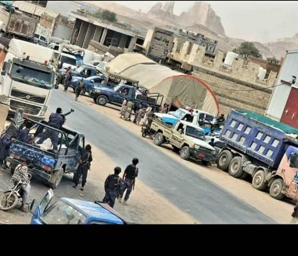 توتر شمال صنعاء بسبب احتجاجات سائقي شاحنات 'النيس' ضد جبايات الحوثيين