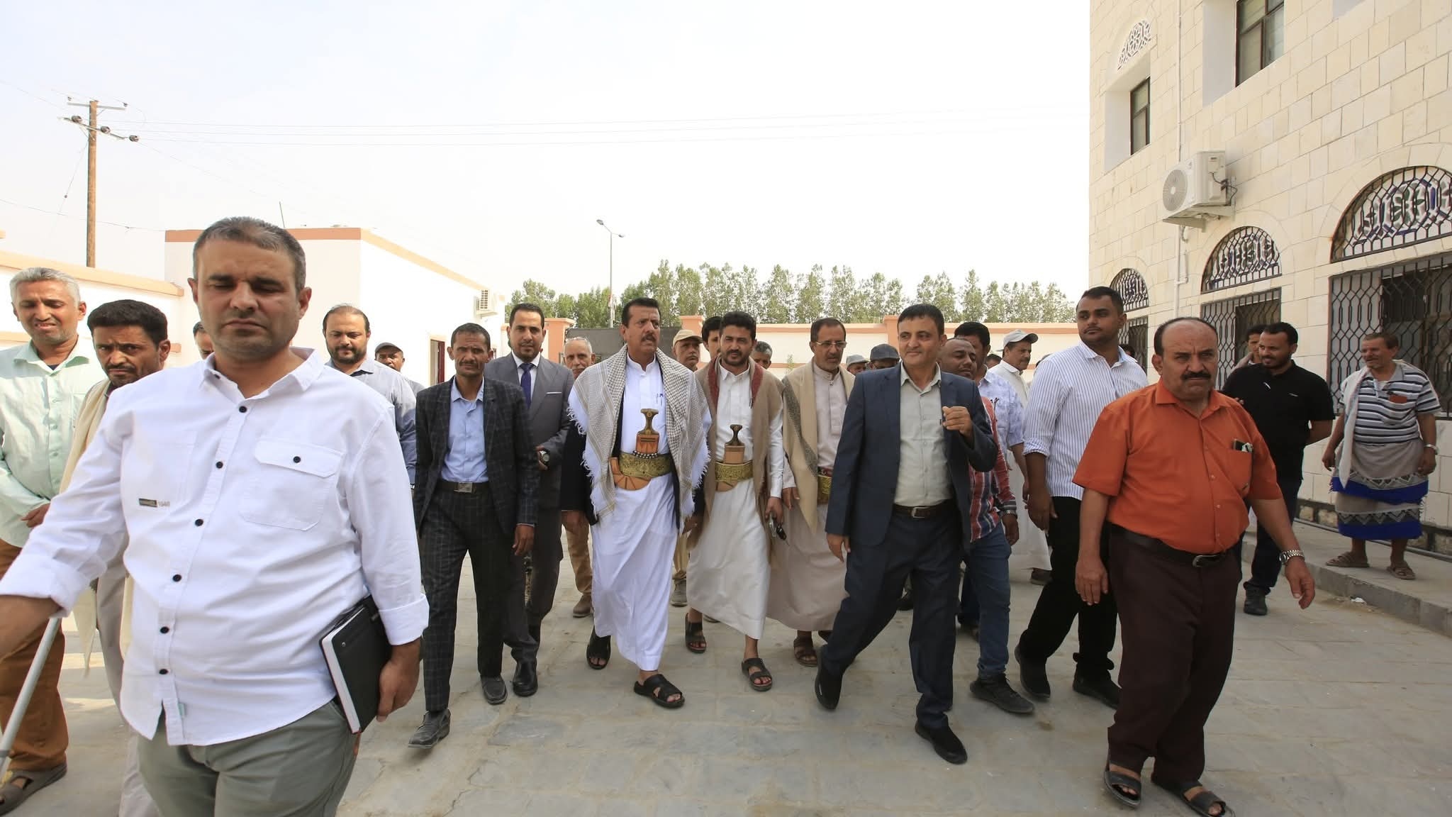 وكيل محافظة مأرب يفتتح مبنى مكتب الزراعة والري عقب إعادة تأهيله