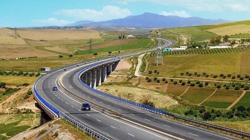 نزار بركة يكشف تفاصيل مشروع الطريق السيار مراكش- فاس عبر بني ملال وخنيفرة