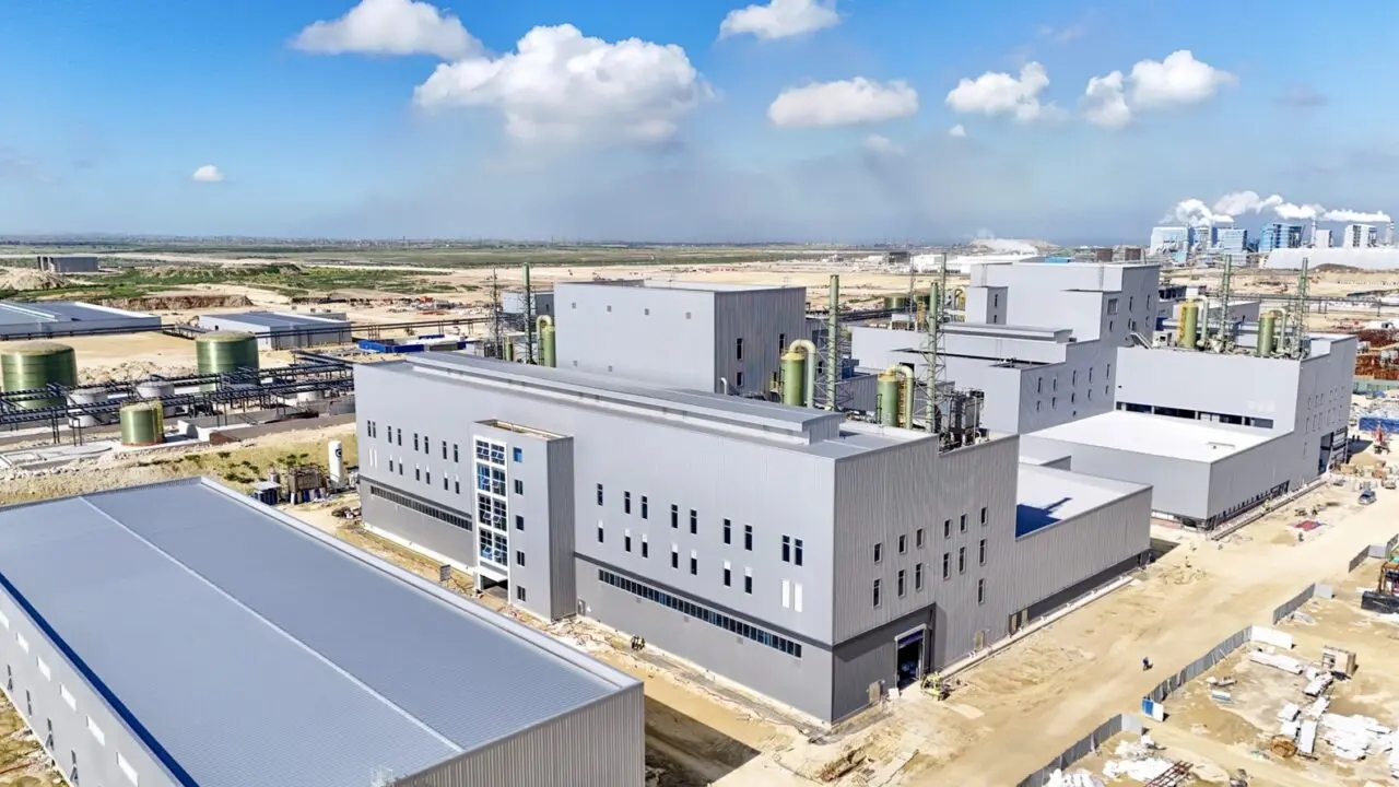 الجرف الأصفر.. إطلاق مشروع ضخم لمواد بطاريات الليثيوم-أيون بشراكة مغربية-صينية
