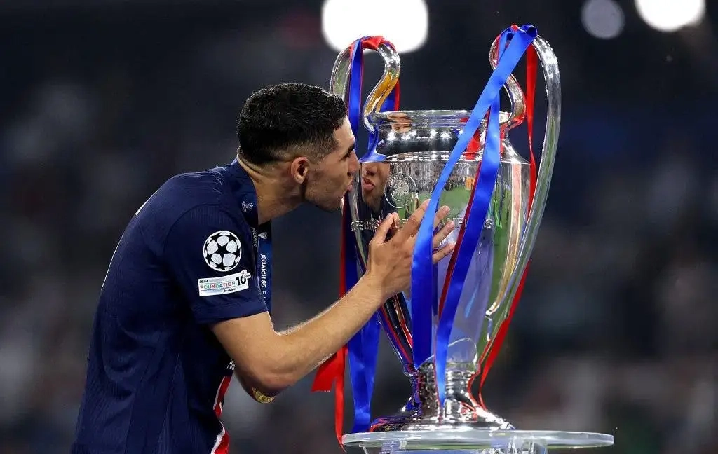 الدولي المغربي حكيمي ضمن التشكيلة المثالية للموسم الحالي من دوري أبطال أوروبا