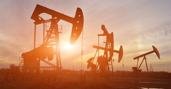 ارتفاع أسعار النفط بعد قرار الرئيس الأمريكي تمديد مهلة المفاوضات التجارية مع الاتحاد الأوروبي