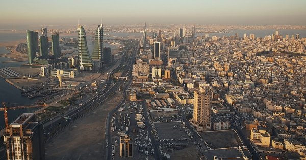 "الأرصاد": الحرارة تلامس الأربعين والرطوبة تصل 80% اليوم في البحرين