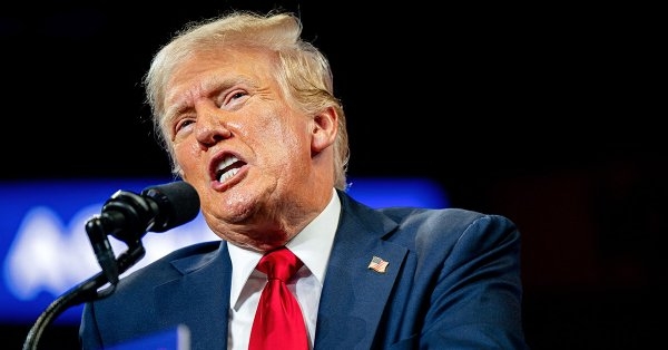 ترامب: يجب أن يتواصل بوتين وزيلينسكي لإنهاء الحرب