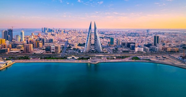 الطقس حار في النهار ورطب في الليل