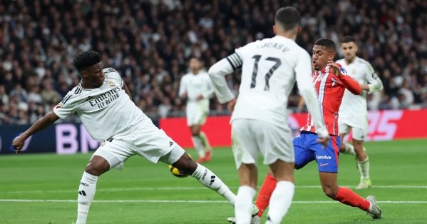 ركلة الجزاء تتصدر مشهد ديربي مدريد.. غضب للملكي وأنشيلوتي