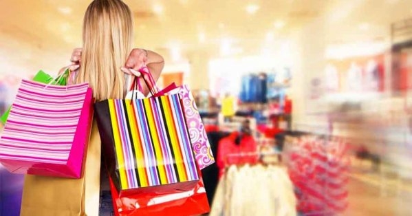 أفضل متاجر ملابس نسائية ورجالية وأطفال من ماركات عالمية