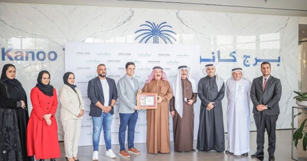 مجموعة أباريل تتبرع بمنتجات بأكثر من 30 ألف دينار