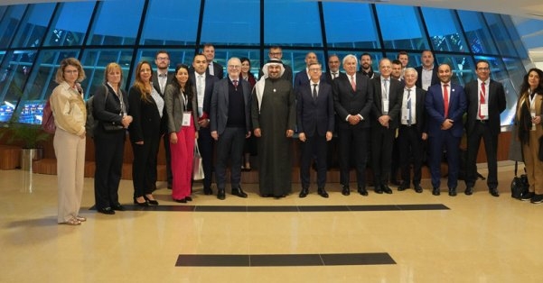 وزير الصناعة والتجارة يجتمع برئيس جمعية المشروعات الفرنسية "ميديف إنترناشيونال"