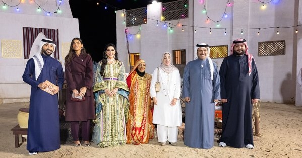 وزيرة السياحة ووزير الإعلام ورئيسة هيئة البحرين للسياحة والمعارض يزورون مهرجان "أمسيات القرية التراثية " وبرنامج "السارية"
