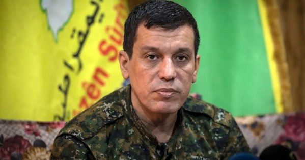 قائد قسد: الشرع هو الرئيس ولن يكون في سوريا جيشان