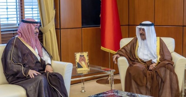 وزير الديوان الملكي يستقبل سفير المملكة العربية السعودية بمناسبة توليه مهام عمله الدبلوماسي