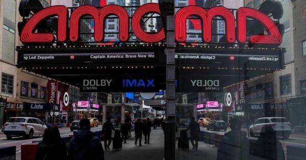 دور السينما الأميركية تريد إطالة مدة التفرد بعرض الأفلام