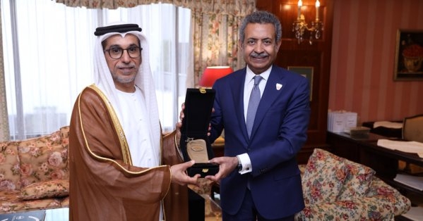 شركة مطار البحرين وصندوق أبوظبي للتنمية يحصدان جائزة عبد اللطيف يوسف الحمد التنموية