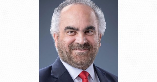 عبدالرحمن جواهري يشيد بنجاح البحرين في استضافة سباق الجائزة الكبرى ويهنئ القيادة الرشيدة بفوز فريق ماكلارين بالمركز الأول