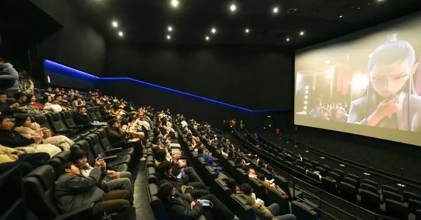 الصين تطلق "عام مشاهدة الأفلام" لتعزيز إنفاق المستهلكين