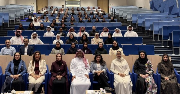 "الحكومة الإلكترونية" تُنظم لموظفيها من مختلف الإدارات ورشة عمل " أدوات الذكاء الاصطناعي لنجاحك المهني"
