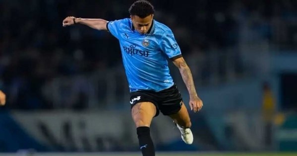 حيدر.. سوري رفض المنتخب ويهدد رونالدو بقميص ياباني