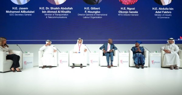 الدولار سيحافظ على مكانته.. واقتصادات دول الخليج متنوعة