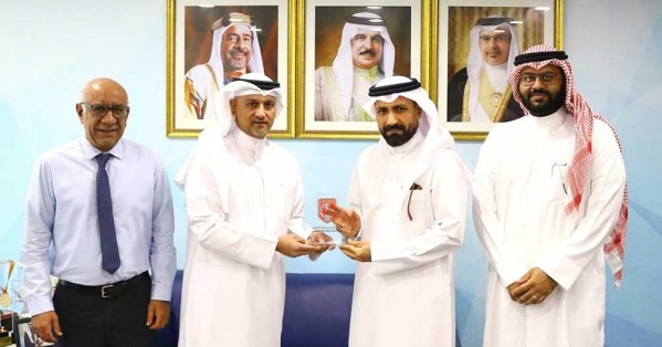 الحلواجي يستقبل مدير إدارة الإعلام الرياضي وينوه بجهود قناة البحرين الرياضية