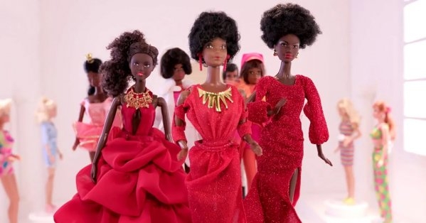الفيلم الوثائقي "Black Barbie" وقصة الدمية السمراء
