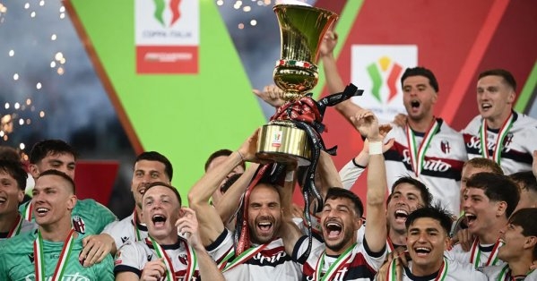 مفاجأة في إيطاليا.. بولونيا يُسقط ميلان ويتوج بالكأس