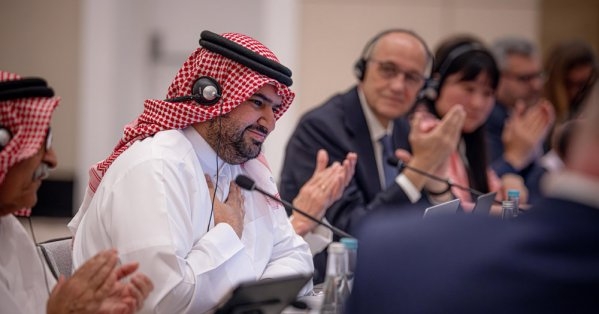 بمشاركة سمو الشيخ عيسى بن علي.. مجلس إدارة "FIBA Foundation" يعقد اجتماعه في البحرين