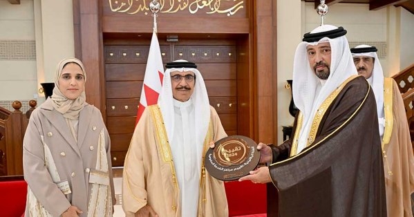 وزير الداخلية يشيد بنهج سمو ولي العهد رئيس الوزراء باستحداث برنامج "تقييم" وتبني مبادرات تطوير الخدمات