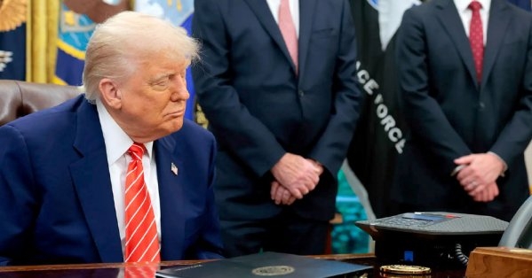ترامب يمسك بخيوط الحرب: مكالمة حاسمة مع بوتين لوقف حرب أوكرانيا