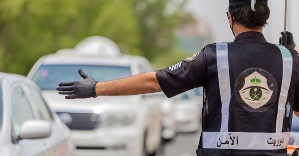 السعودية: السجن والغرامة بحق 20 شخصاً لنقلهم 60 مخالفاً لا يحملون تصاريح حج